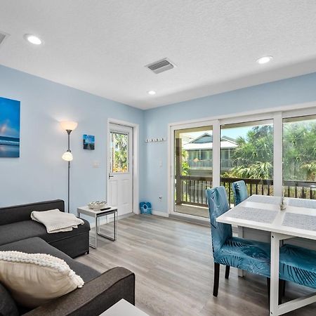 Dog Friendly Loft Steps From Beach With Gas Barbecue Grill And Upstairs Deck! New Smyrna Beach Buitenkant foto